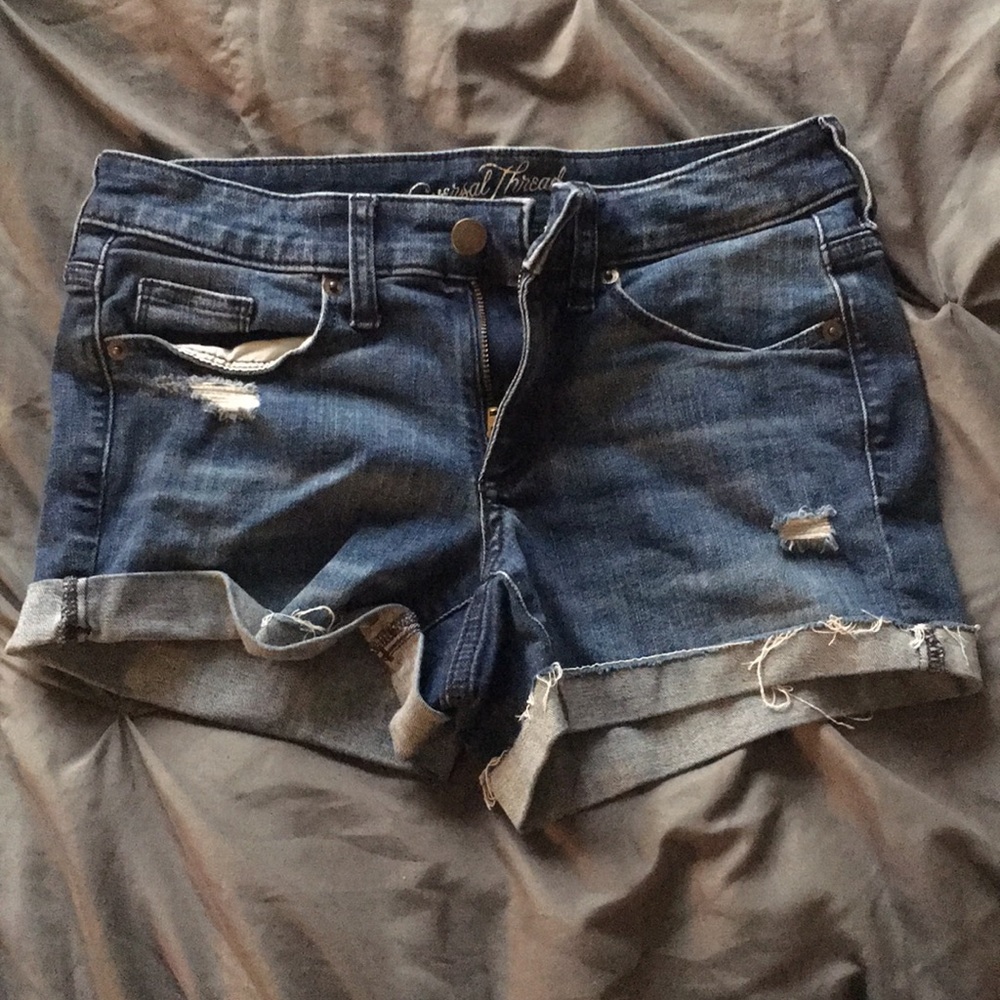 Universal threads shorts
